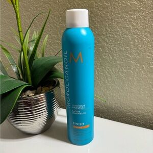 Moroccan oil luminous hairspray, weightless natural look no sticky residue